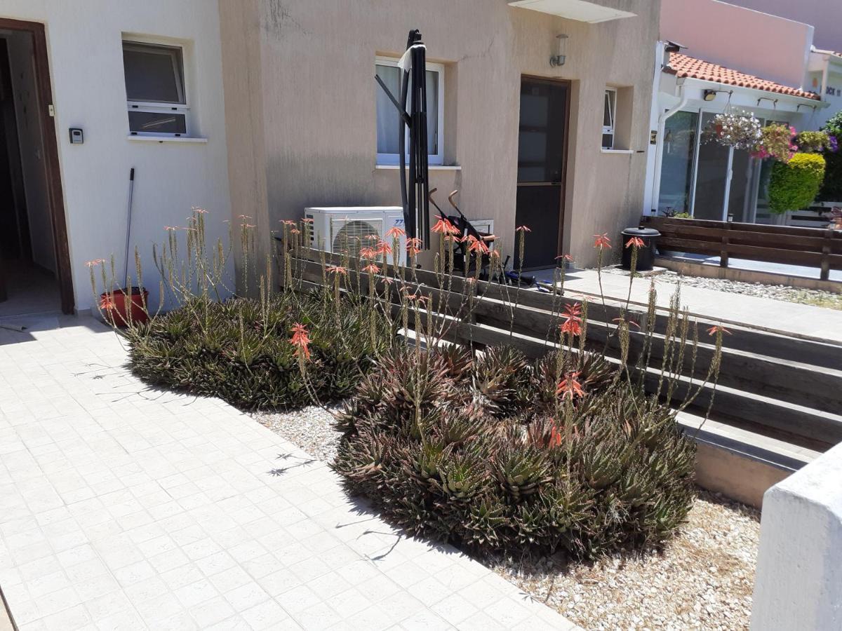 Beautiful 2-Bed House In Mandria Paphos Villa Ngoại thất bức ảnh